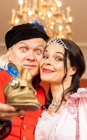 WEIHNACHTSSPEZIAL 2025 - "ASCHENBRÖDEL PACKT AUS! - Die schonungslose WAHRHEIT" - Der Komödien-Erfolgsklassiker